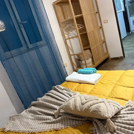 Diamond Daire Napoli